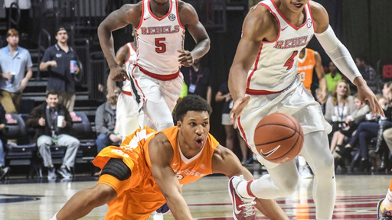 Inconsistent performances have Tennessee stuck at .500